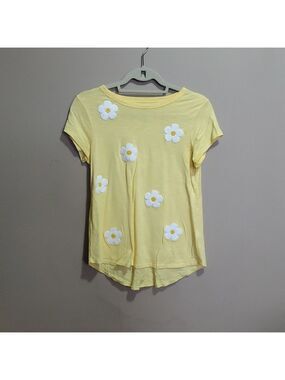 Cupio yellow Daisy tshirt size medium